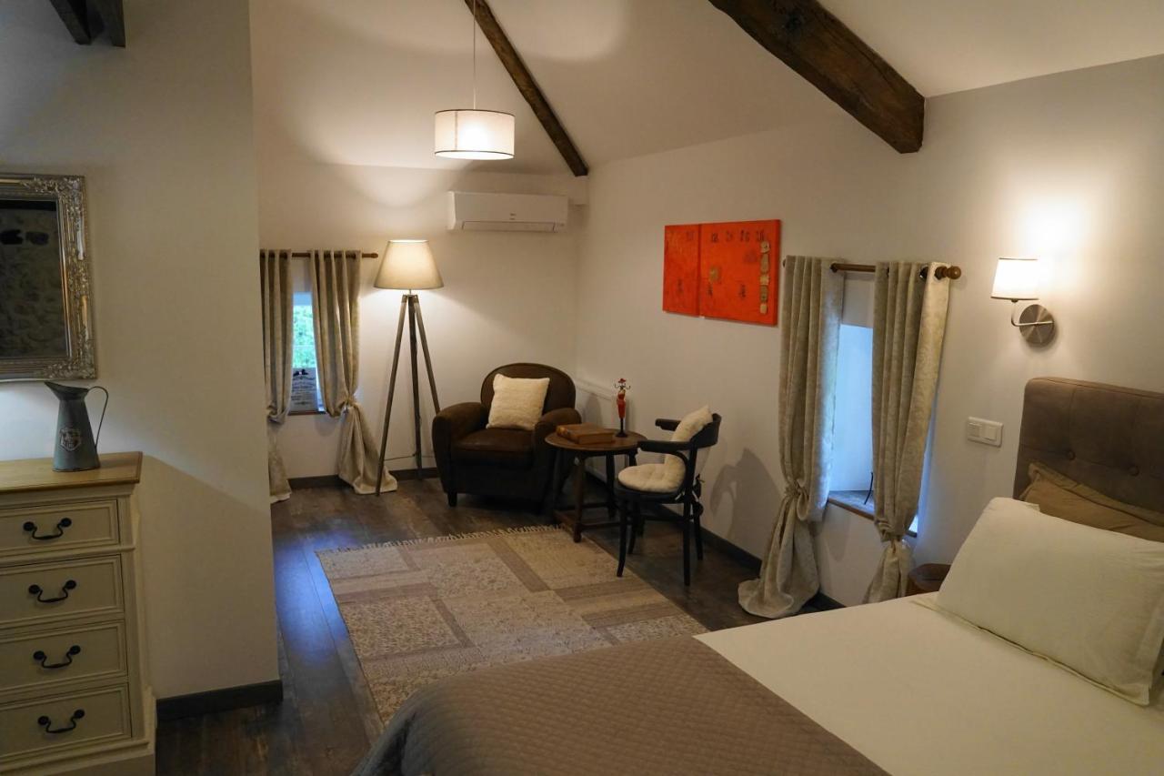 Le Chemin Bed & Breakfast Challignac Exterior photo
