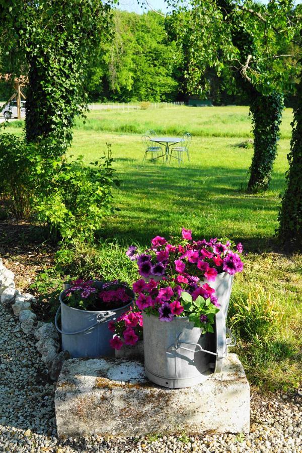 Le Chemin Bed & Breakfast Challignac Exterior photo