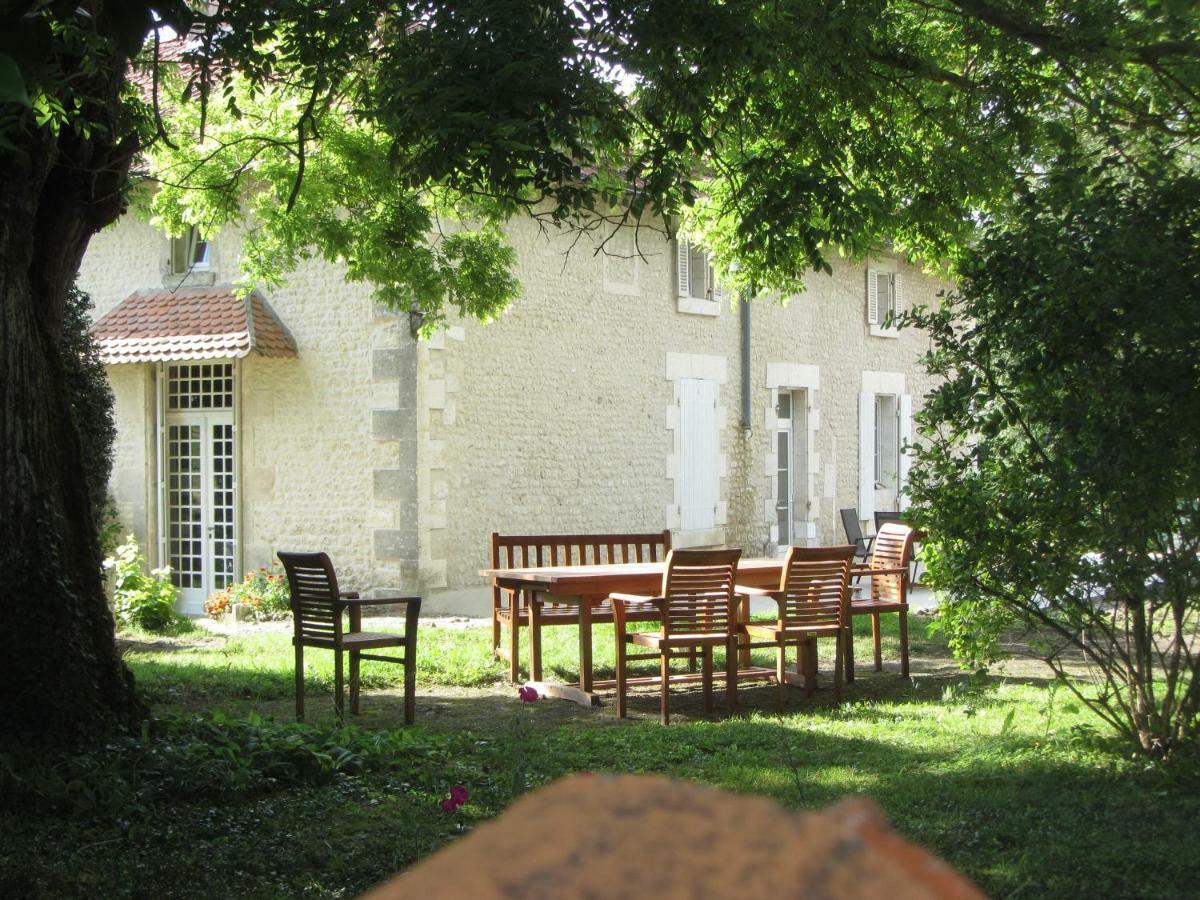 Le Chemin Bed & Breakfast Challignac Exterior photo