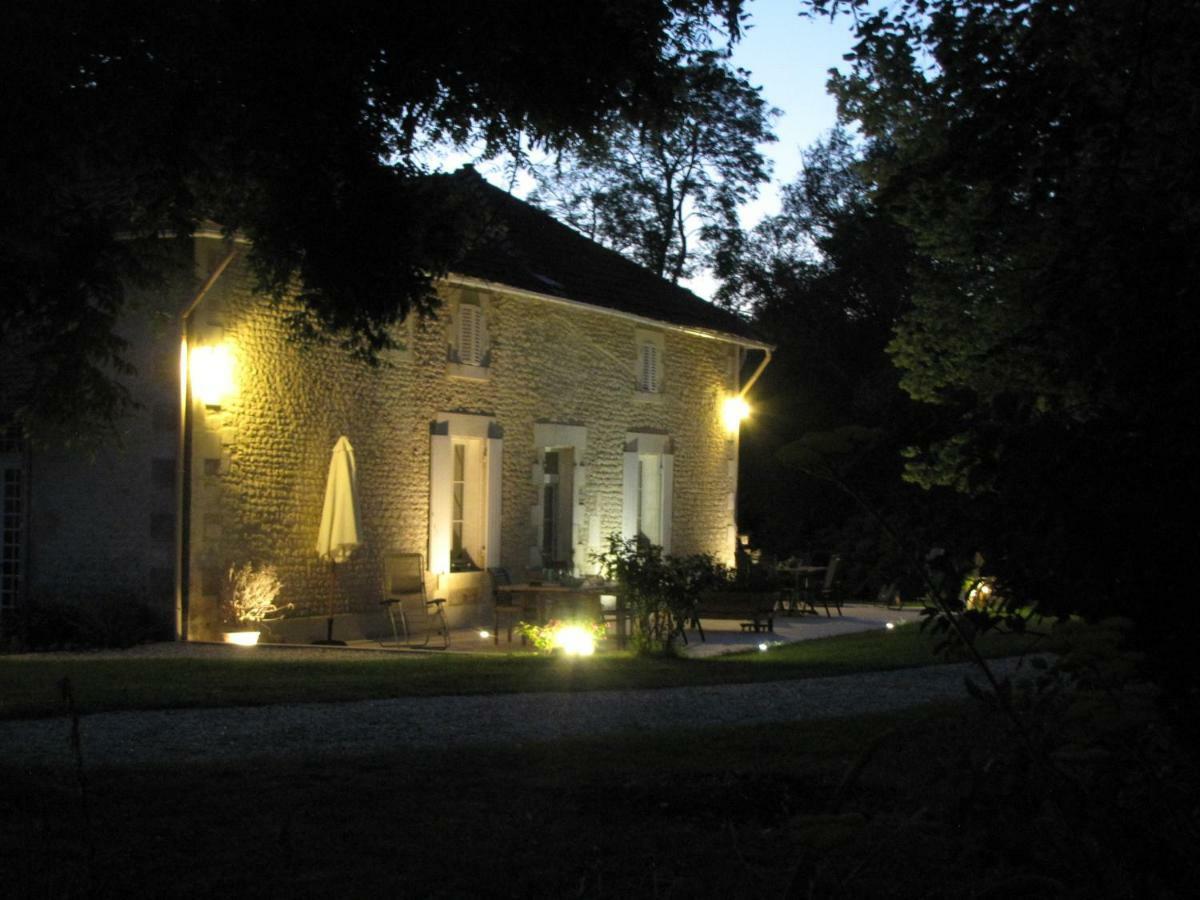 Le Chemin Bed & Breakfast Challignac Exterior photo
